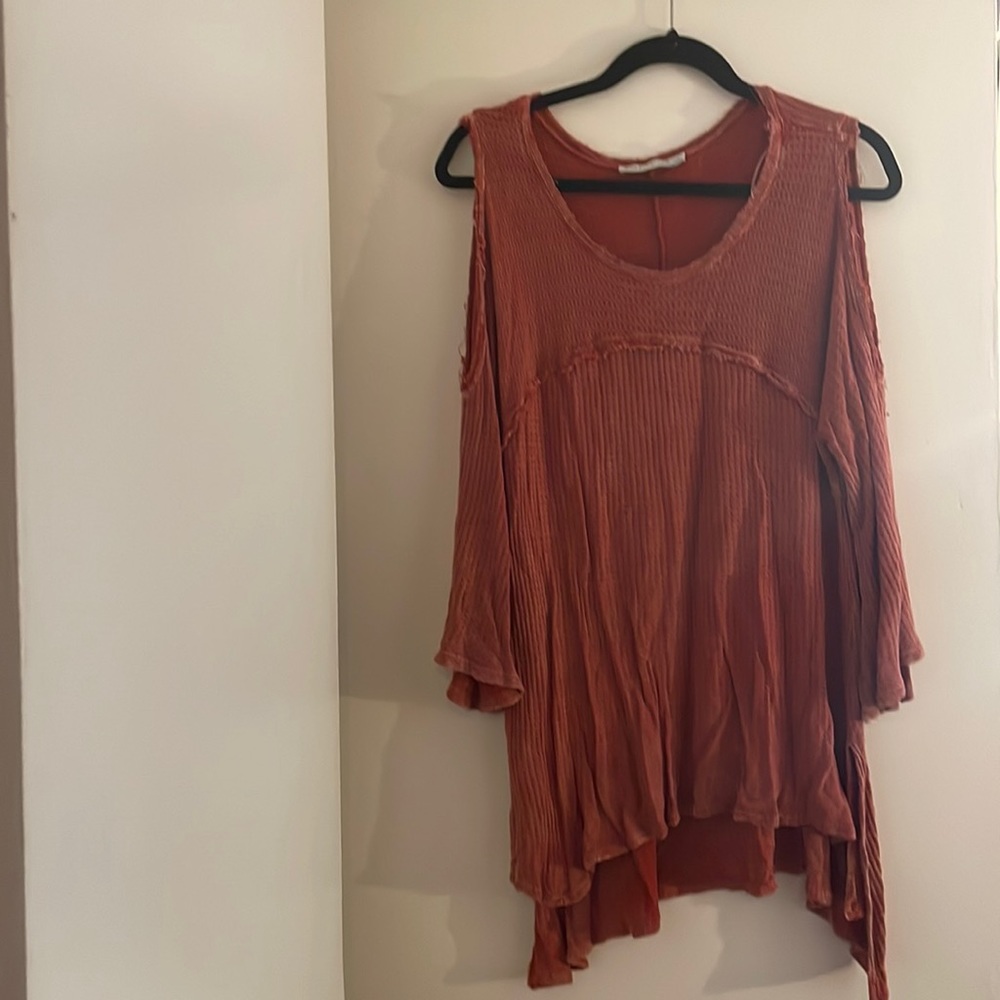 thermal long sleeve open shoulder shirt